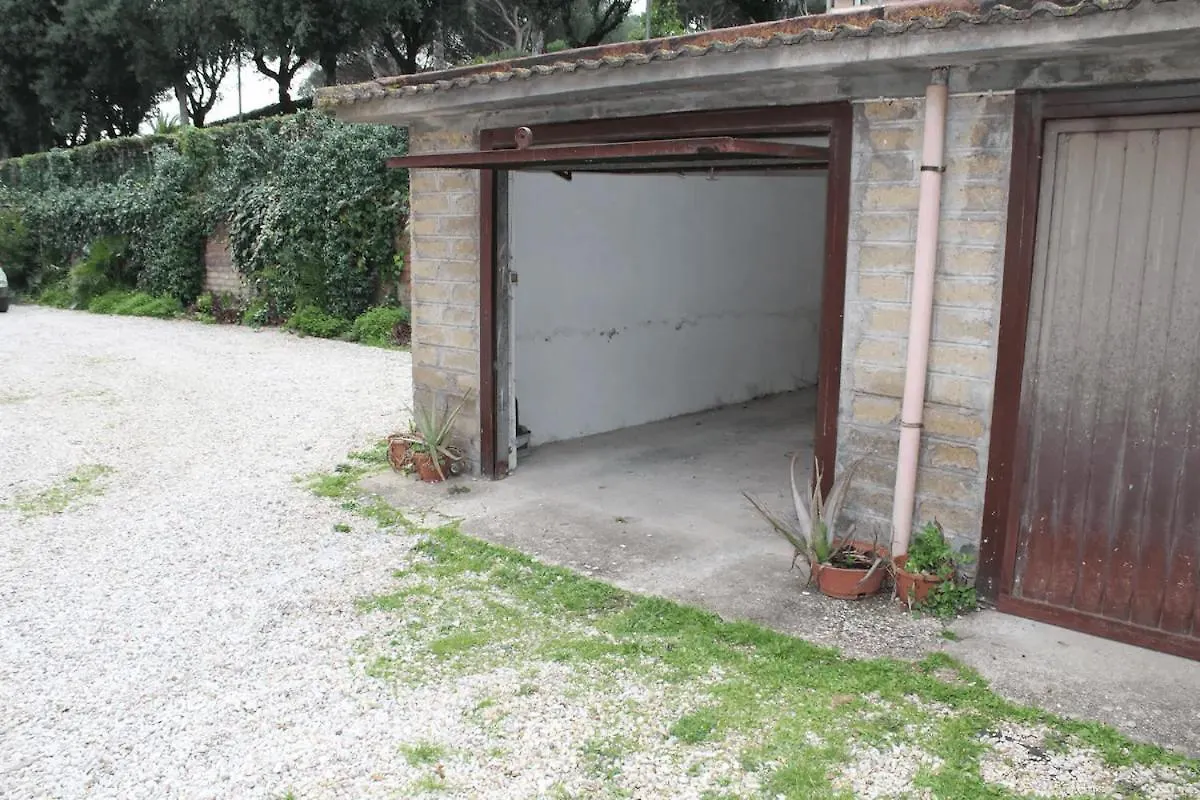 Spazioso Appartamento Castel di Leva 0*,  Italy
